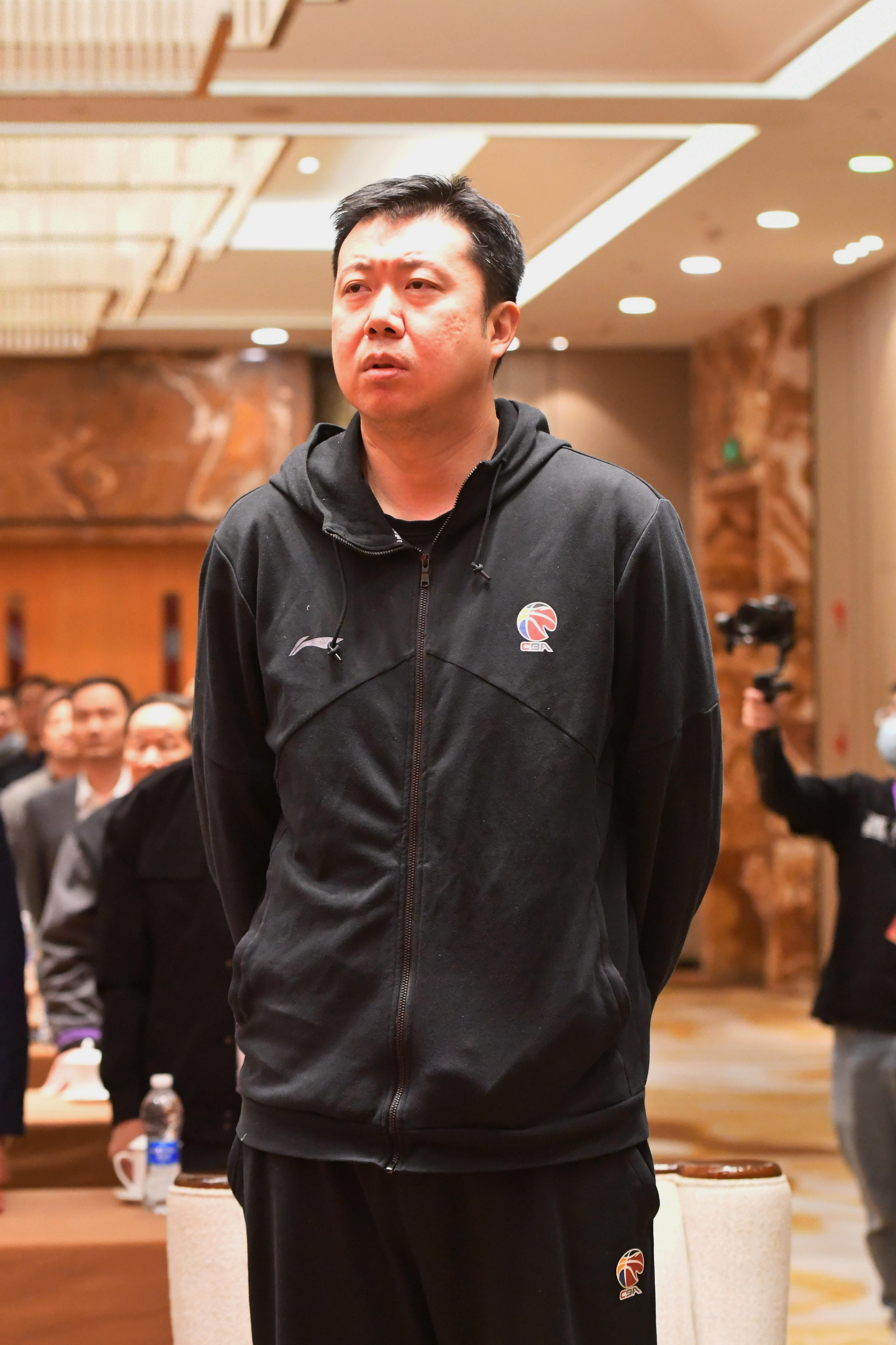 米乐体育直播-传奇球员展现绝佳表现团队努力取胜